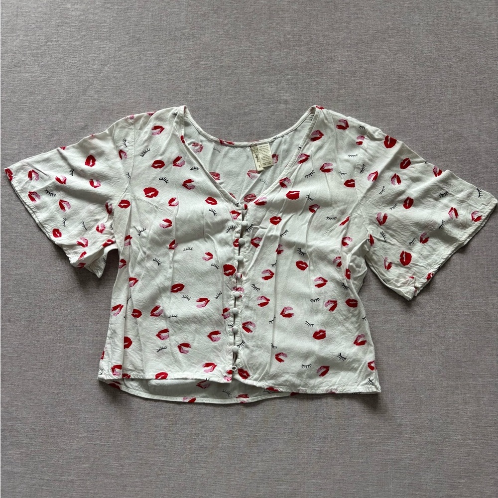 Japna kisses print romantic coquette blouse size Small